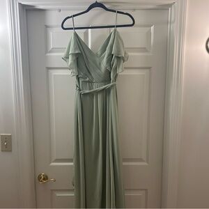 Chic Sage Green Maxi Dress